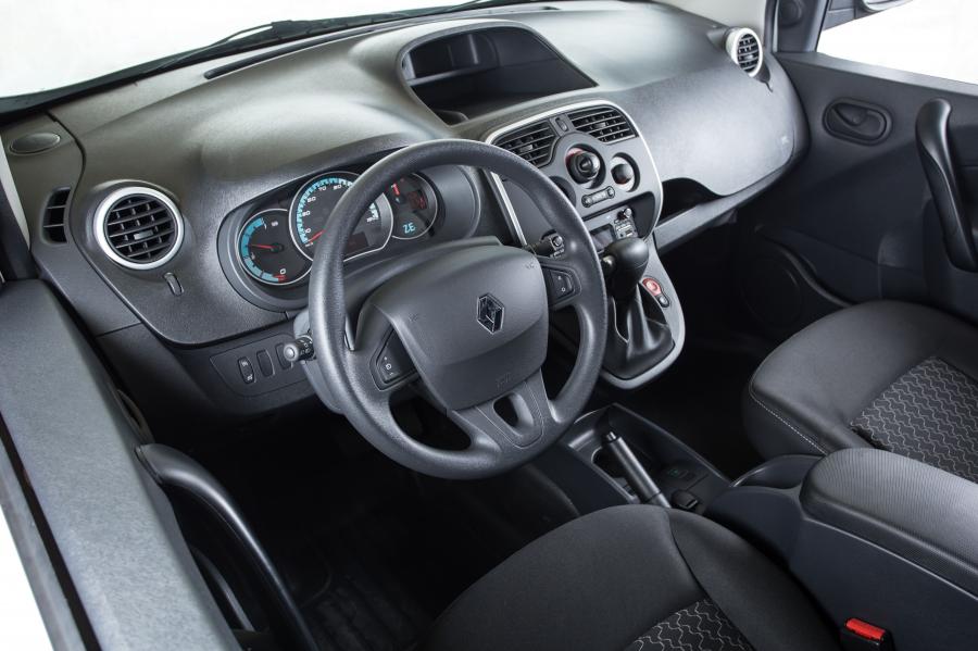 Интерьер Renault Kangoo Van Z.E. 2017 года  (LA) (фото 4 из 11)